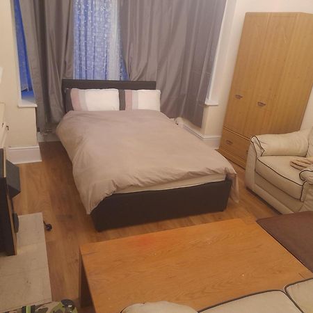 Big Room With Free Parking London Eksteriør billede